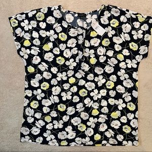 Ann Taylor spring blouse size M